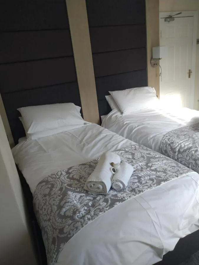 The Wellington Hotel Howden